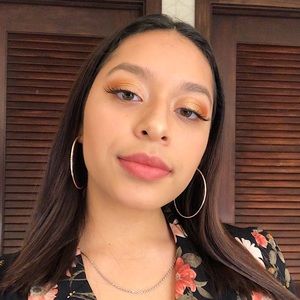 Meet your Posher, Blanca